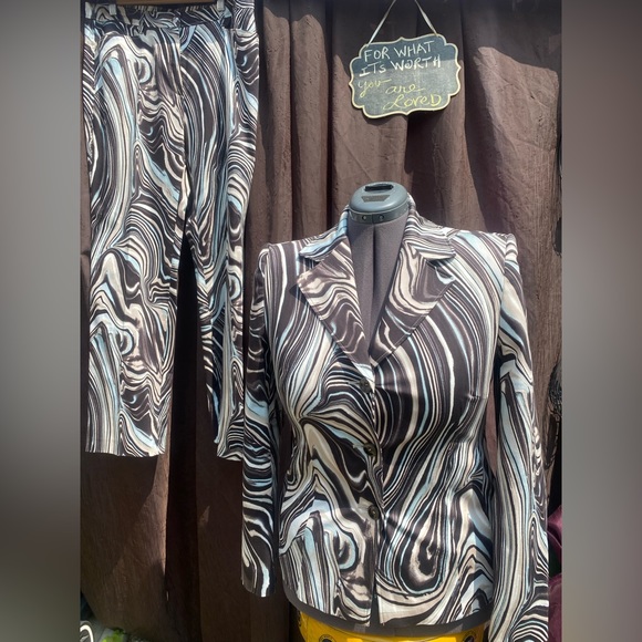 2-You Are Outstanding ❤️ Betty Barclay - Picture 1 of 17